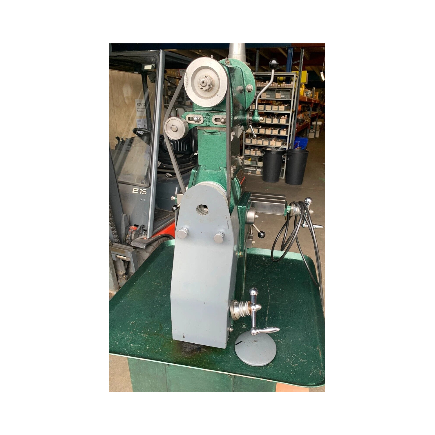Centec 2A milling machine horizontal / vertical on cabinet 2mt head - Image 3